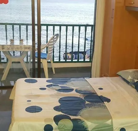 Appartement Studio Wifi Beach Front *