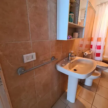 Studio Wifi Beach Front Apartment *